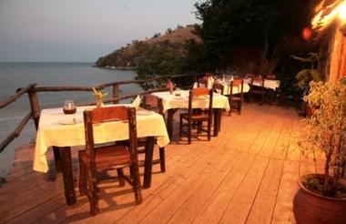 Laka Malawi Makuzi Beach Lodge dining