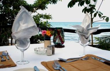 Laka Malawi Makuzi Beach Lodge lunch