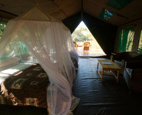 Nkhotakota Wildlife Reserve: Bua River Lodge
