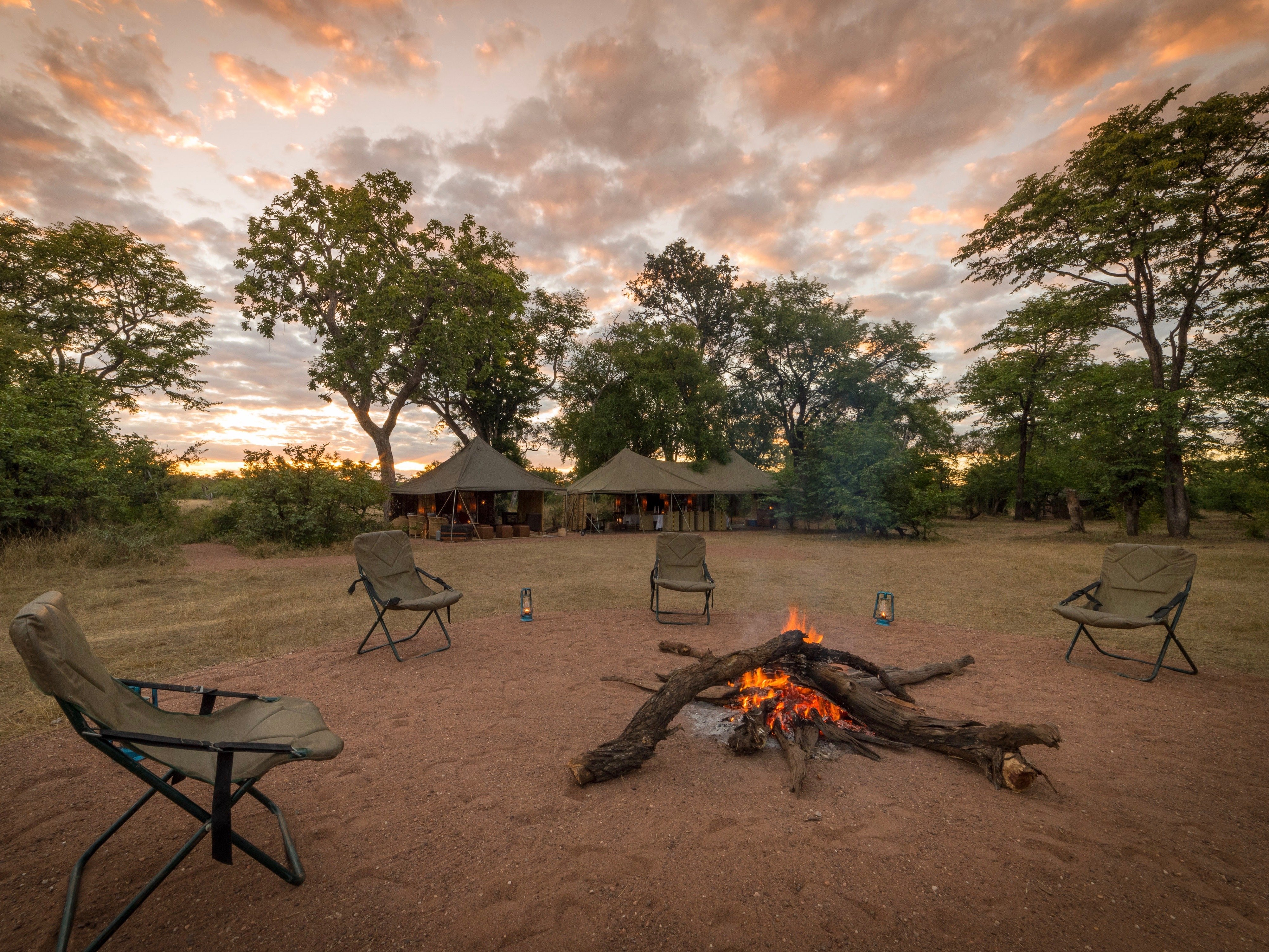 Simbabwe Hwange Bush Camp Fly Camp Campfire 2