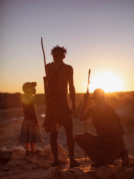 Meno family safaris - Kids with the bushmen1