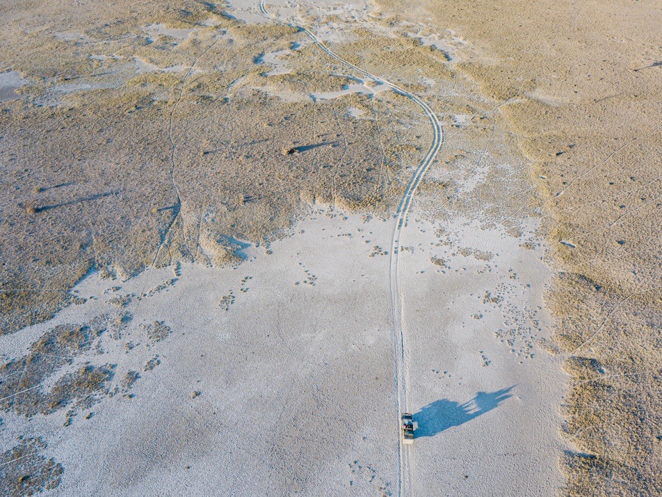 Planet-Baobab-Game-drives-on-the-pans Botswana