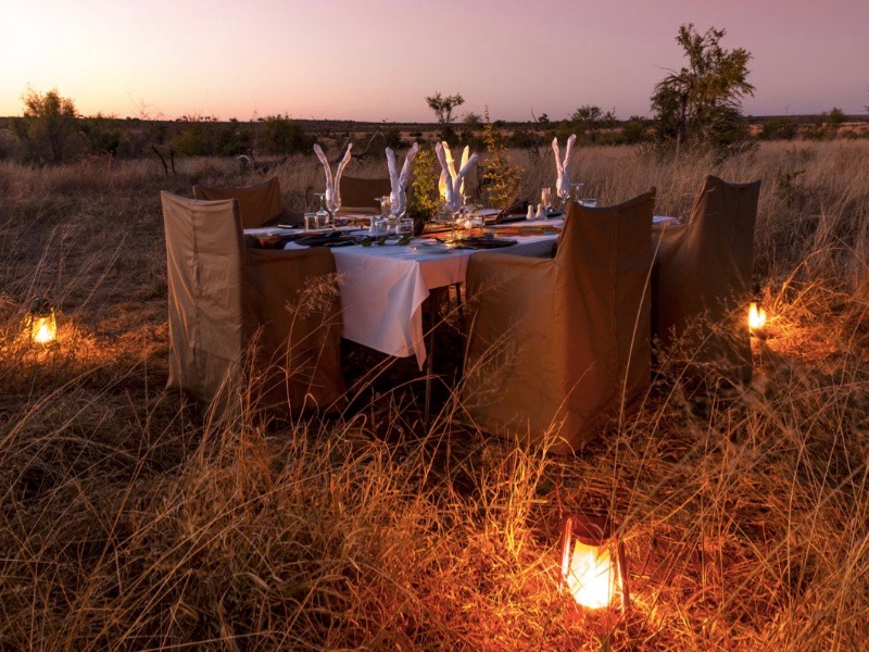 Simbabwe hwange bush camp dinner